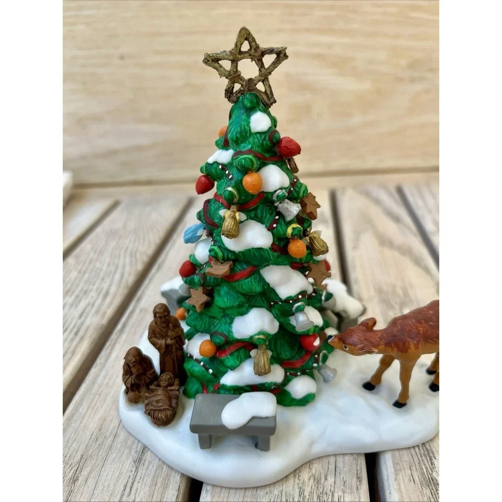 Vtg Dept. 56 New England Village New England Town Tree Nativity #56695 2008